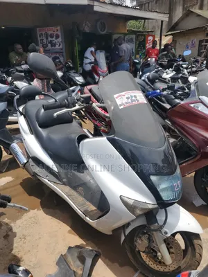 Yamaha Majesty 2014 Gold