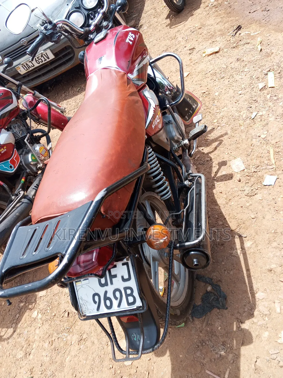 TVS HLX 125 2022 Red