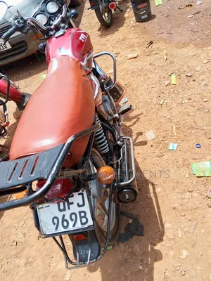 TVS HLX 125 2022 Red