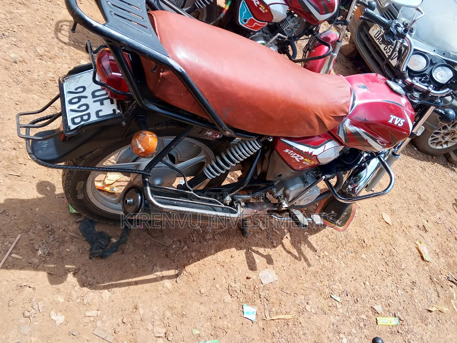 TVS HLX 125 2022 Red