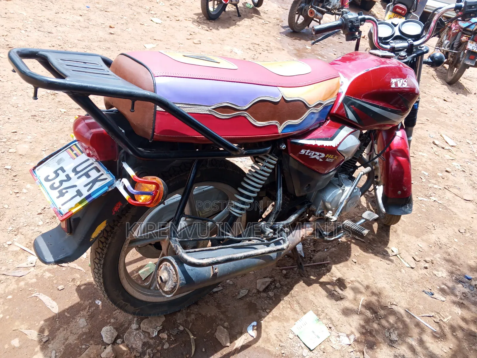 TVS HLX 125 2020 Red