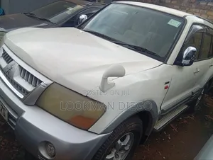 Mitsubishi Pajero Pininfarina 2004 Silver