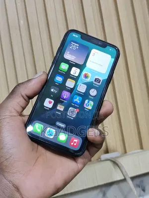 Apple XR 64 GB Black