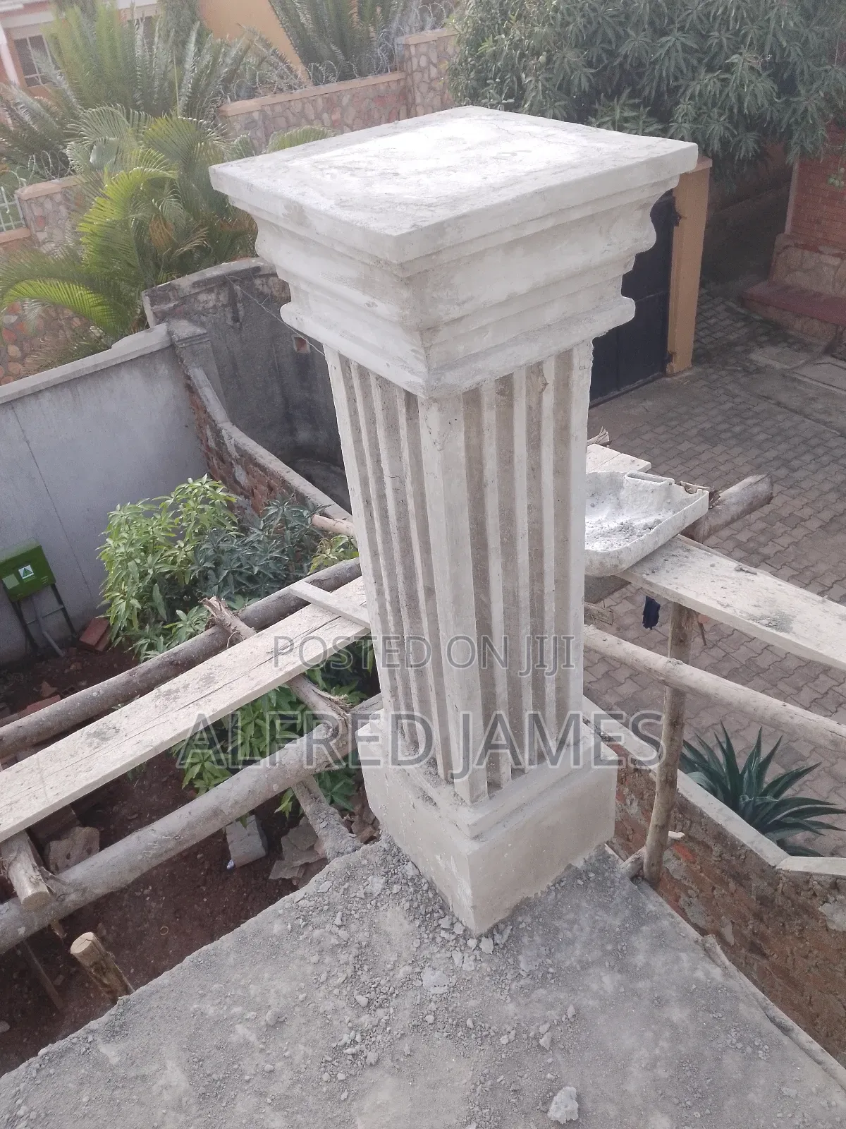 Greek Piller Designing Molding