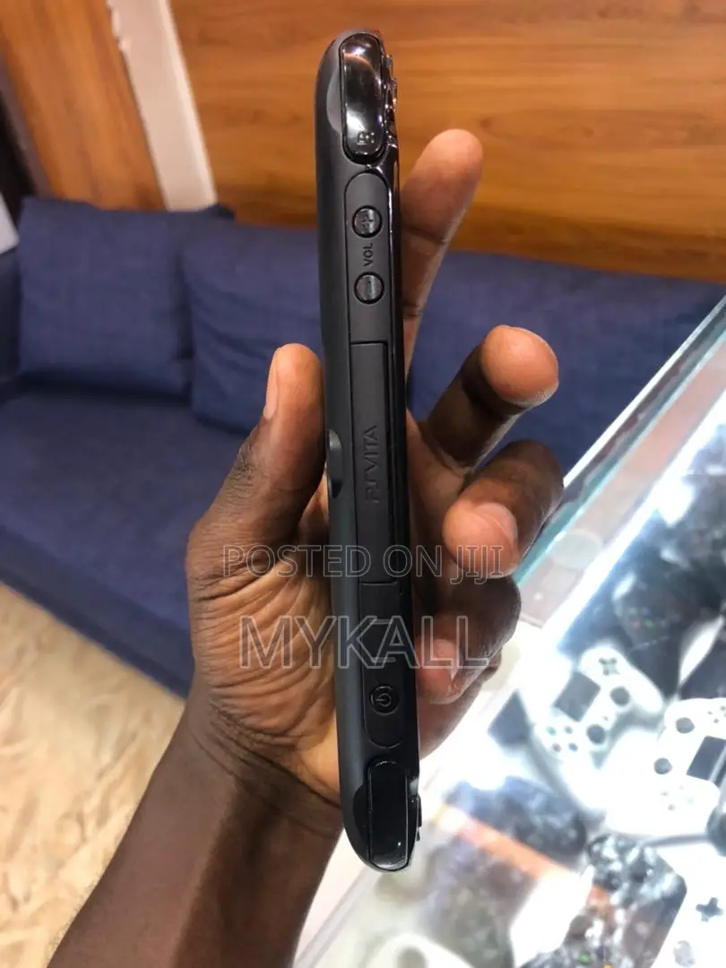 The Playstation Vita Slim (Pch-2000)