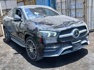 Mercedes-Benz GLE-Class GLE 400d 4MATIC 2022 Blue