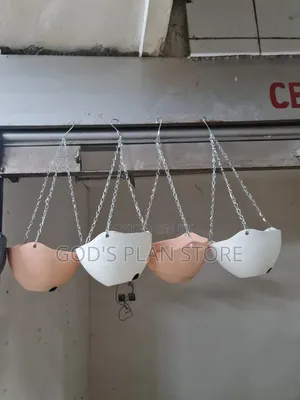Swinging/Hanging Plastic Flower Pots Plastic Flower Pots