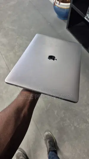Laptop Apple MacBook Pro 2019 16GB Intel Core i7 SSD 256GB