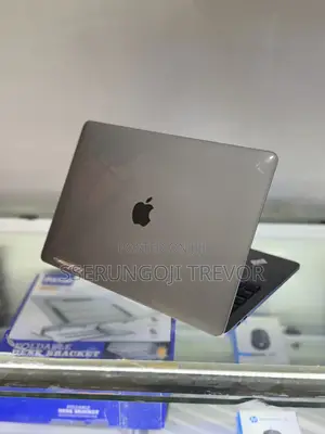 Laptop Apple MacBook Pro 16GB Intel Core i7 SSD 512GB