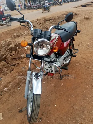 Bajaj Boxer 100 2024 Red