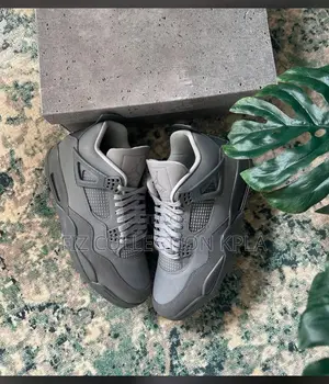 Jordan 4 Grey