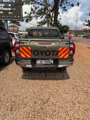 Toyota Hilux Revo Double Cab Deisel 2.8 RWD 2021 Gray