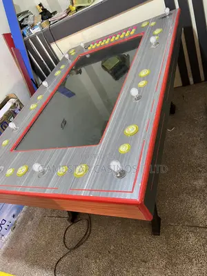 10 Players Machine
