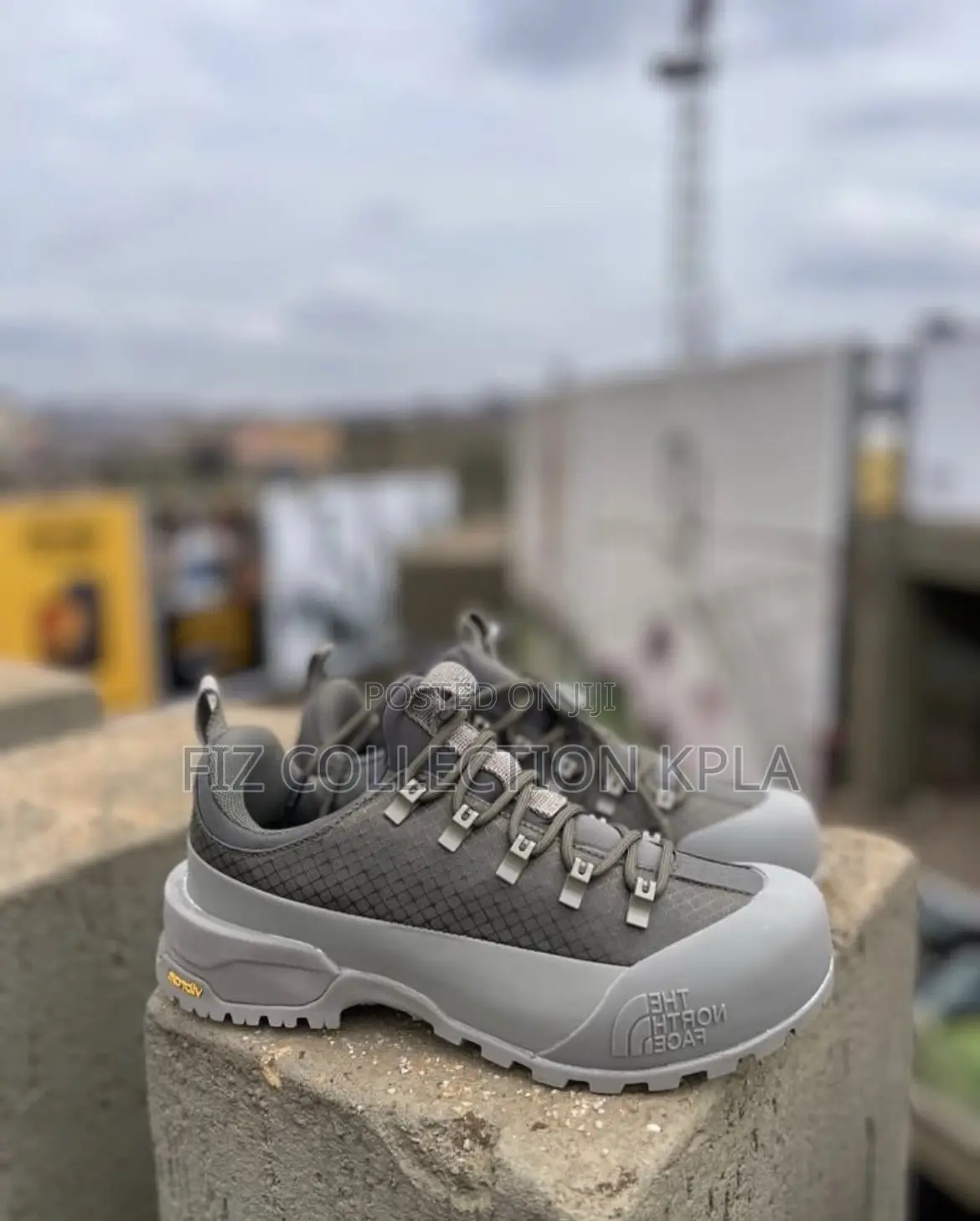 Northface Low Neck