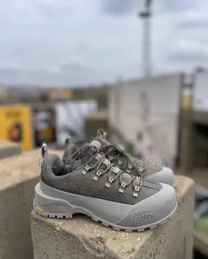 Northface Low Neck