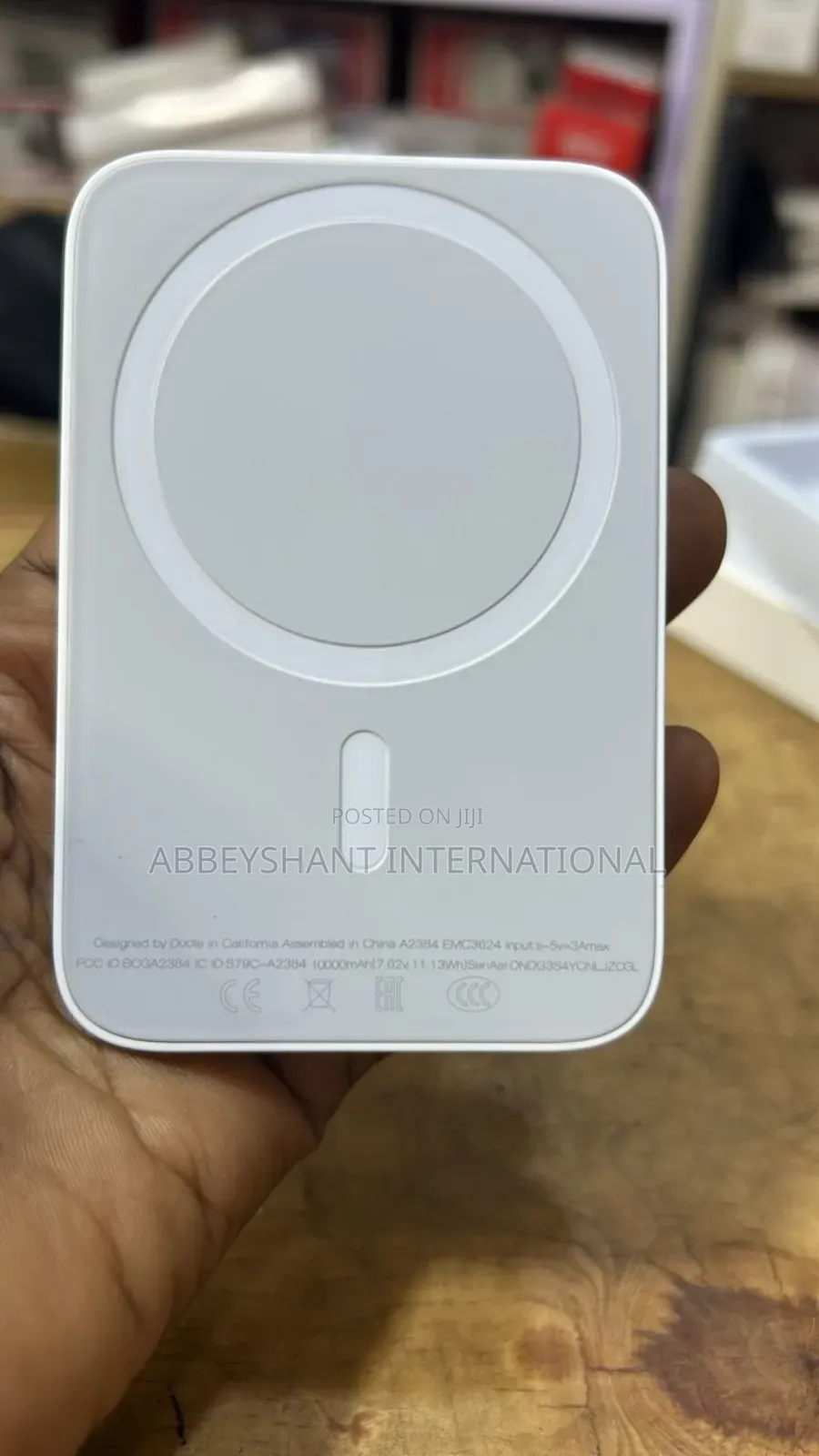 Magsafe-Compatible Portable Wireless Charger