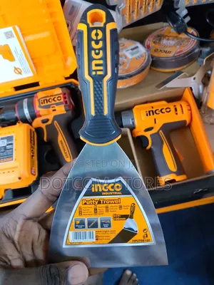 100mm Ingco Industrial Putty Trowel (Model: Hput08100)