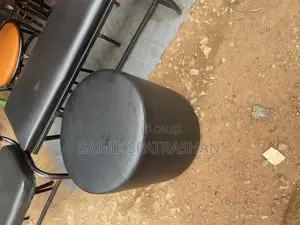 Round Nail Sit