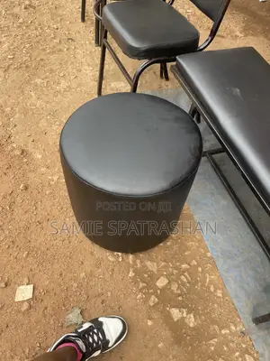Round Nail Sit