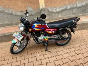 Bajaj CT 125X 2023 Red