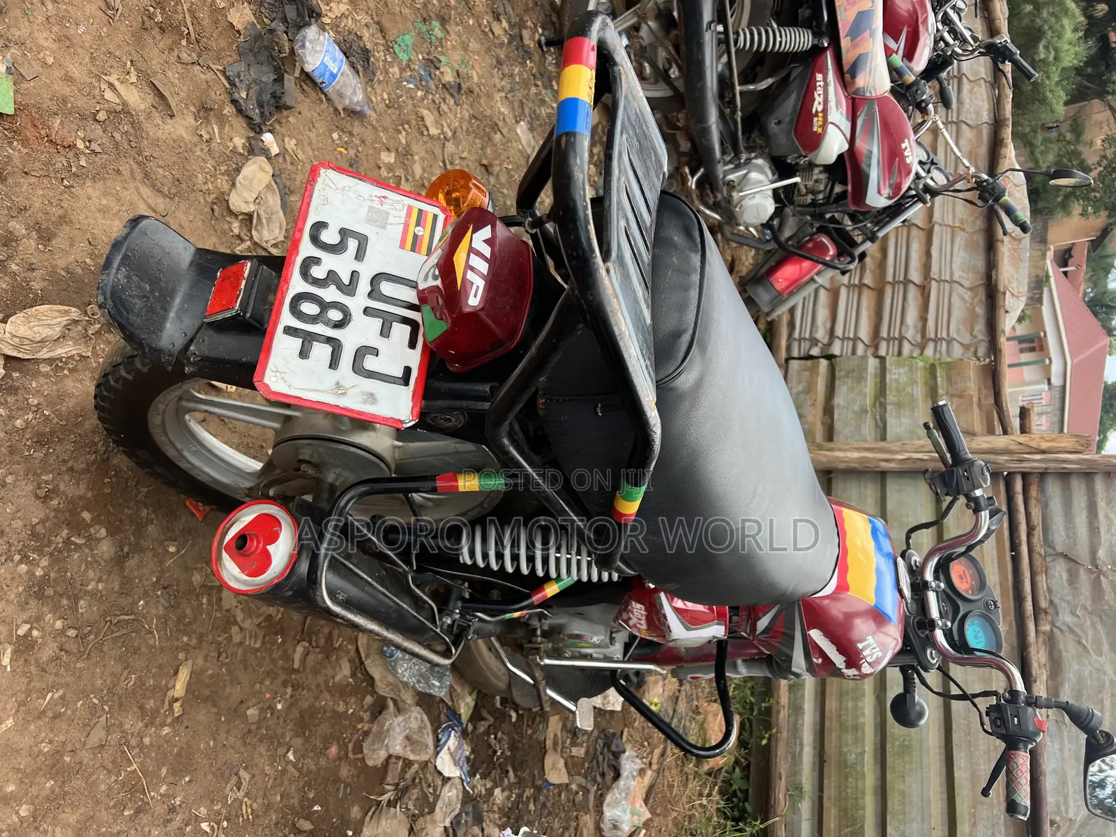 TVS HLX 125 2021 Red