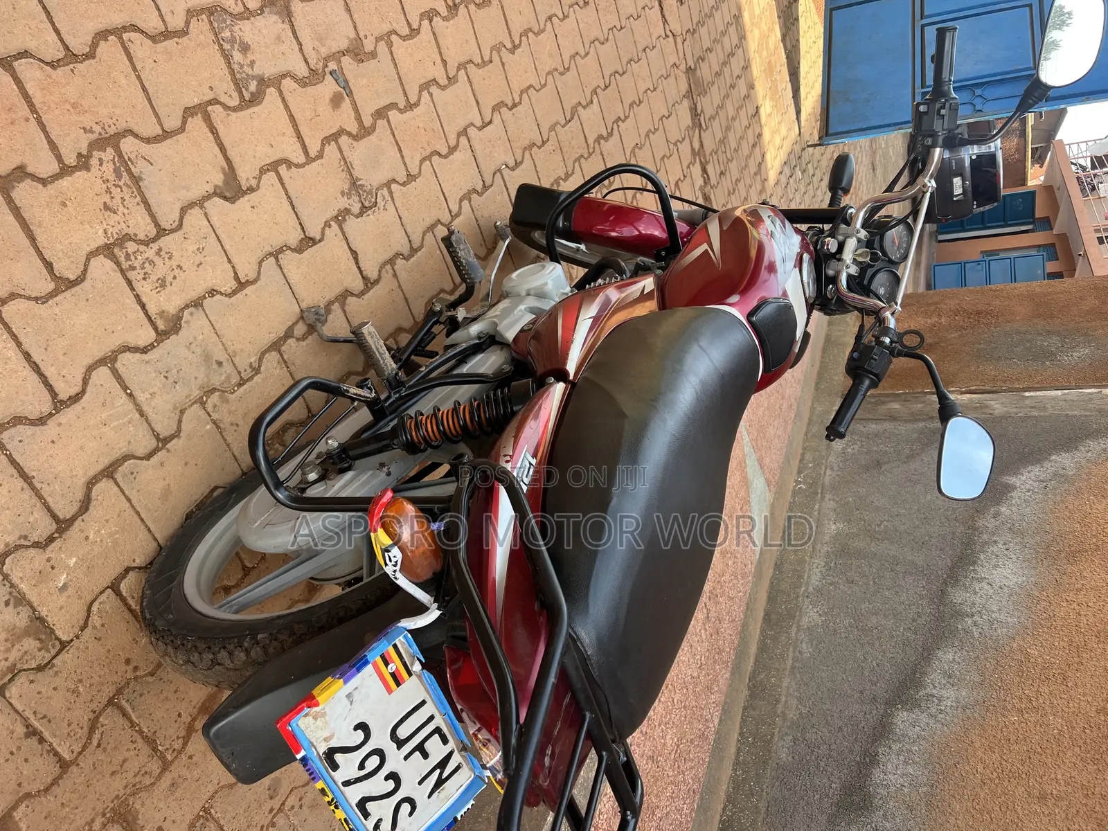 Bajaj CT 125X 2022 Red