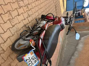 Bajaj CT 125X 2022 Red