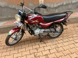 Bajaj CT 125X 2022 Red