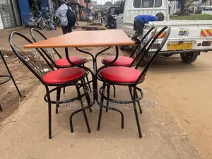 Dining Table 4 Sits