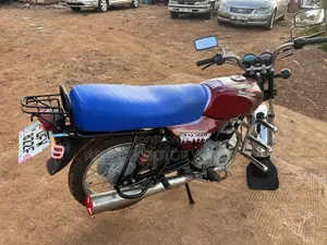 Bajaj Boxer 100 2023 Red