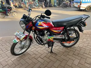 Bajaj CT 125X 2023 Red
