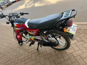 Bajaj CT 125X 2023 Red