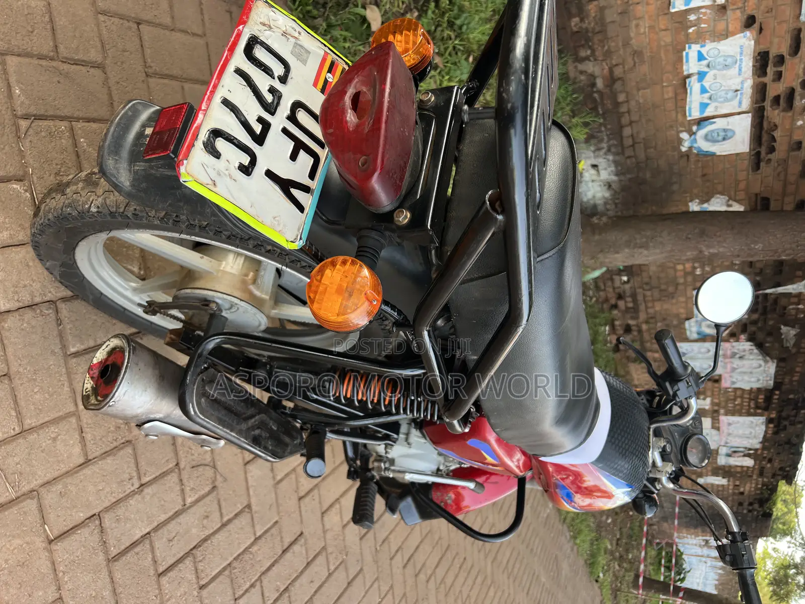 Bajaj CT 125X 2023 Red