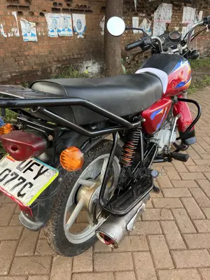Bajaj CT 125X 2023 Red
