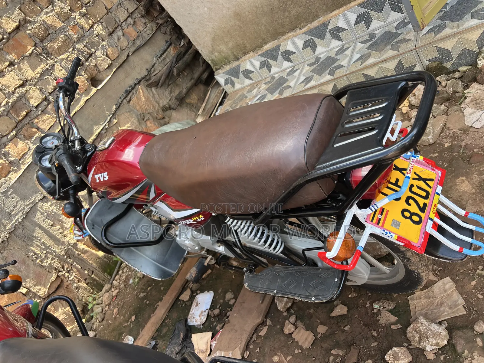 TVS HLX 125 2023 Red