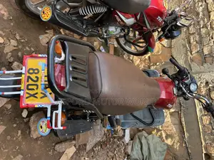 TVS HLX 125 2023 Red