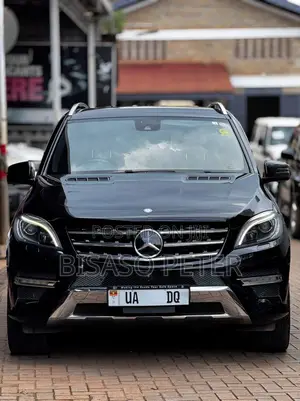 Mercedes-Benz M Class ML350 4MATIC 4dr SUV AWD (3.5L 6cyl 7A) 2014 Black