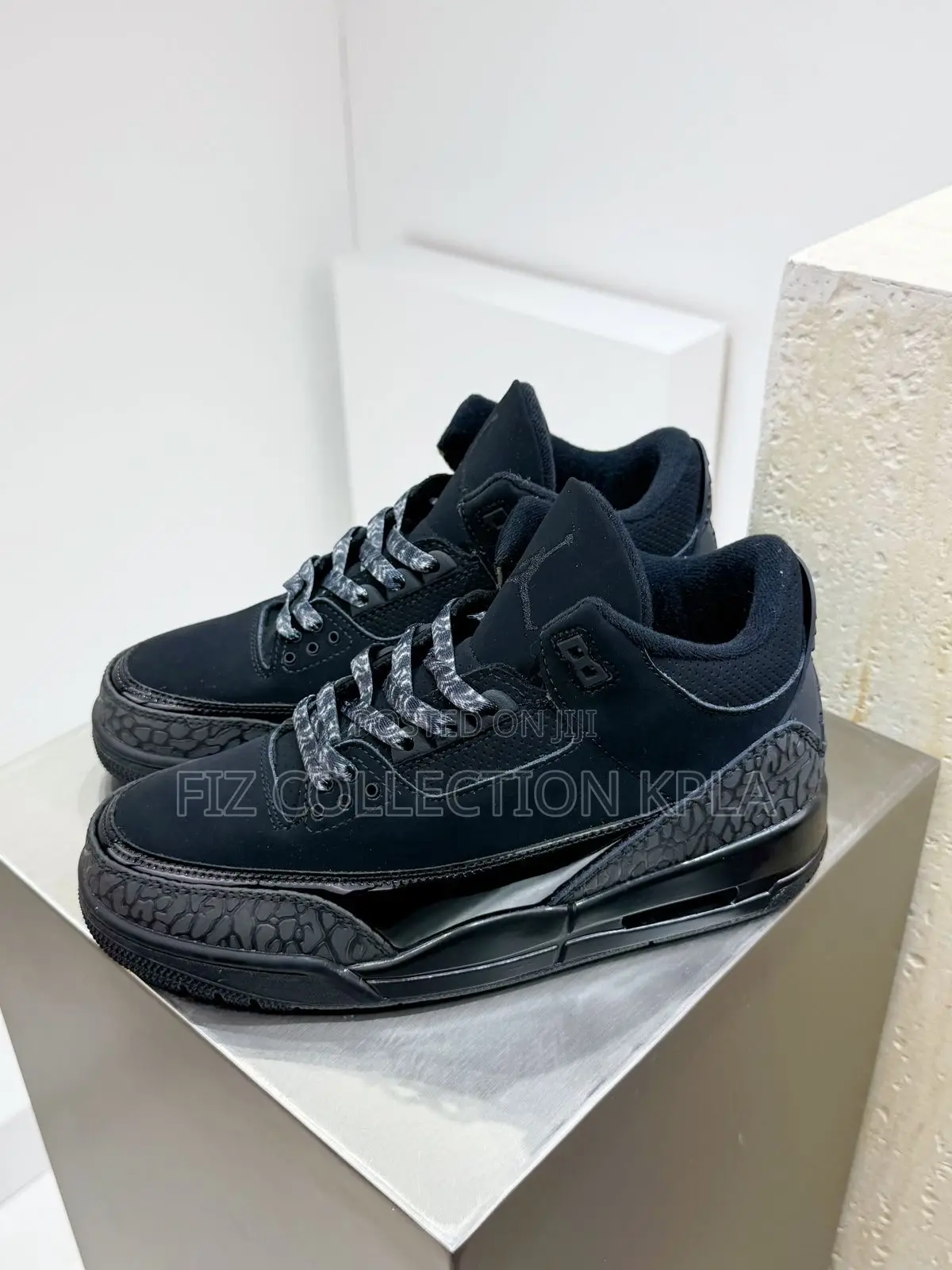 Jordan 3 Black Cat