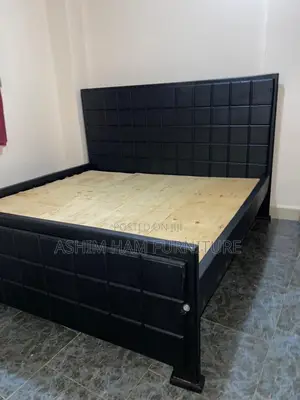 Tile Bed in Black