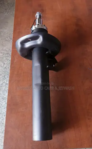 Shocks Tiguan, Q3 Front