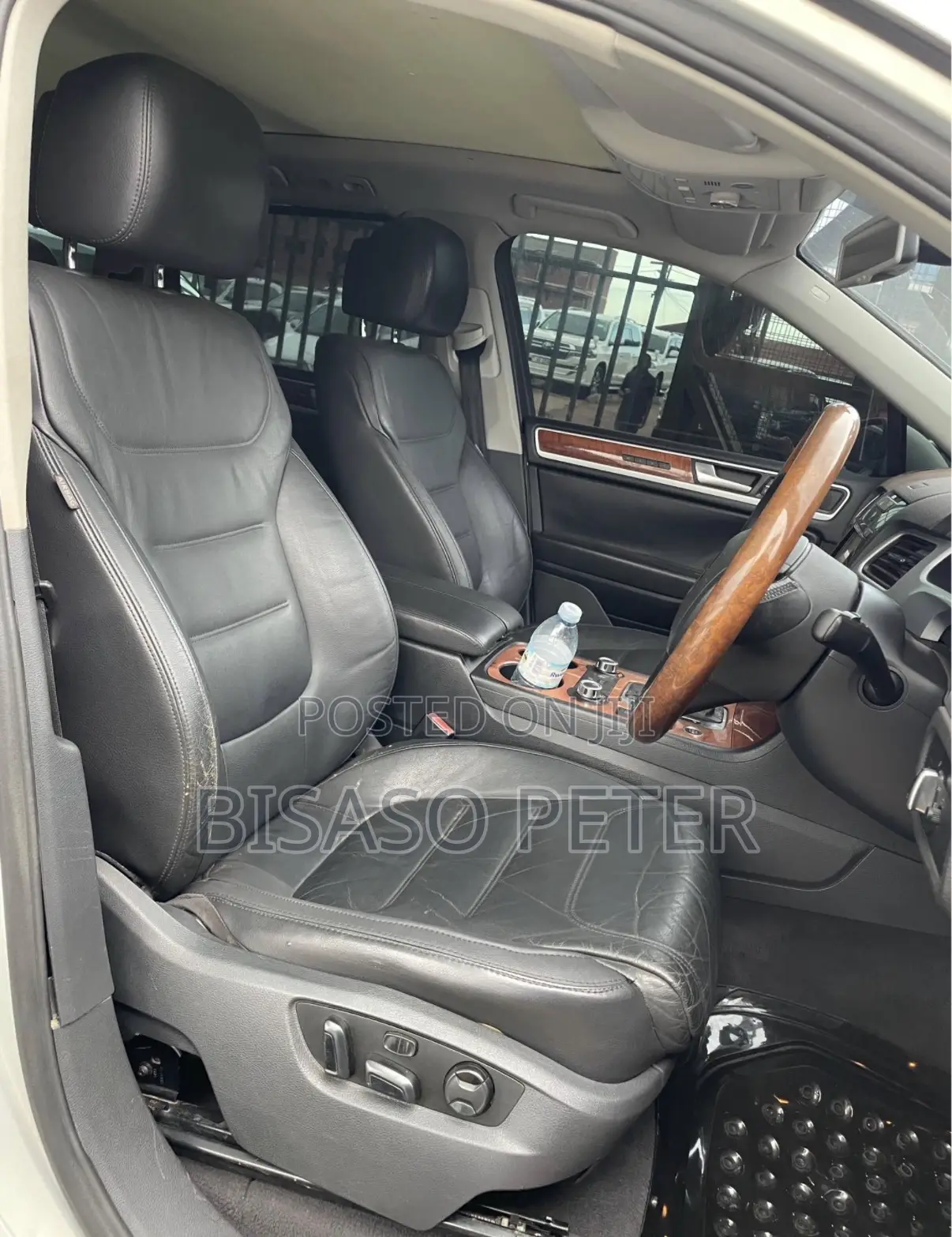 Volkswagen Touareg 2013 Gray