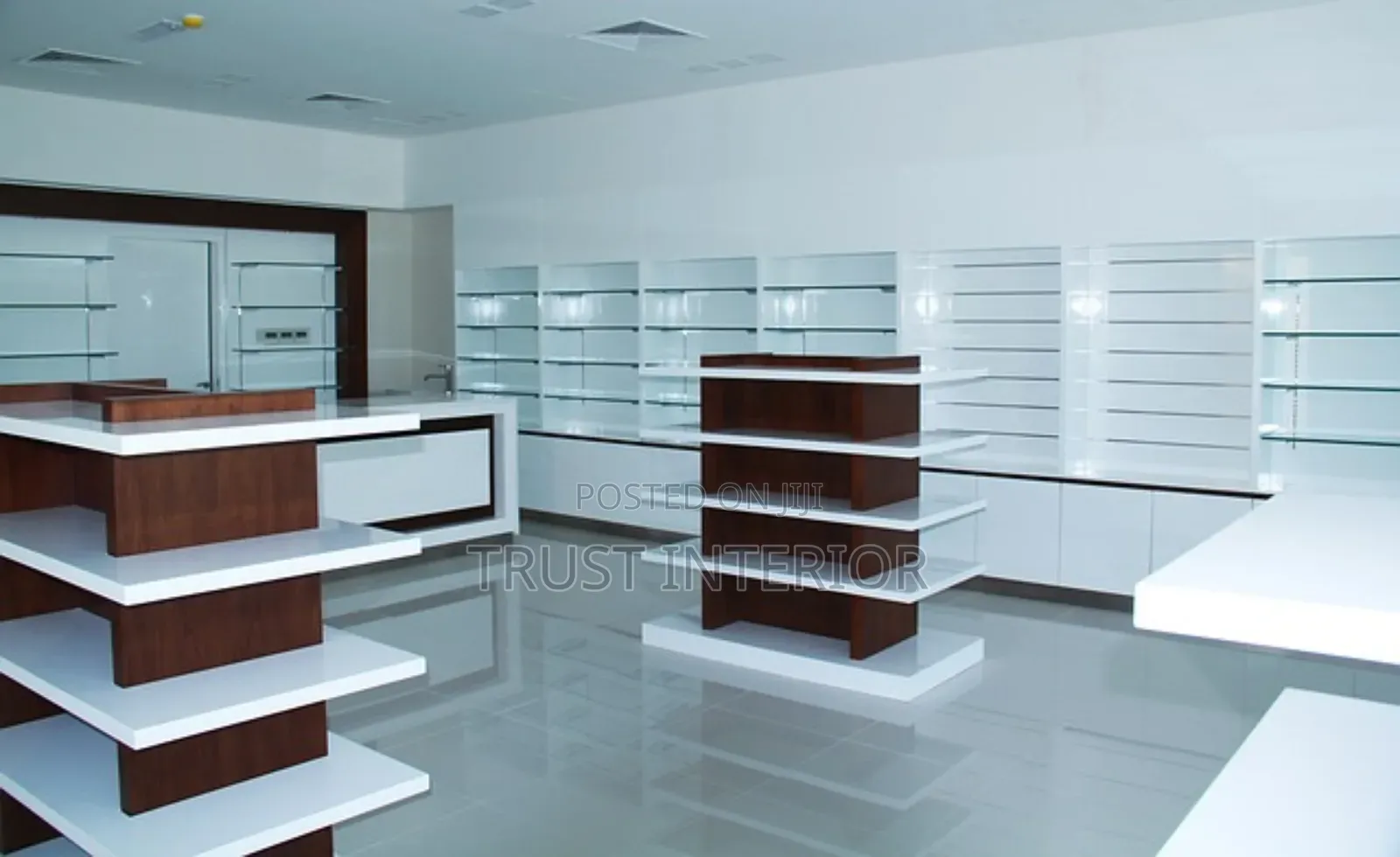 Pharmacy Fitters 43