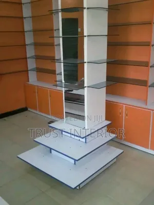 Pharmacy Fitters 43