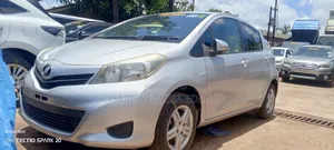 Toyota Vitz 1.0 FWD 3dr 2012 Silver