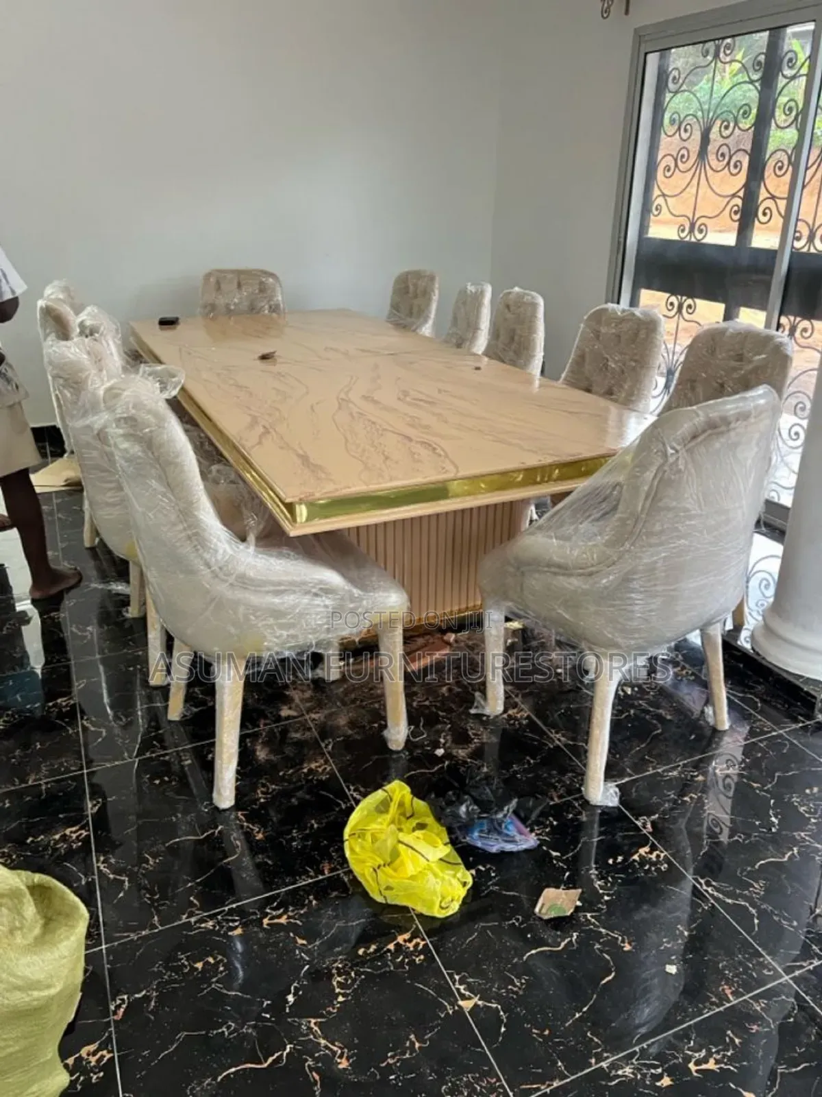 Modern 10seater Dinning Table Call Us On