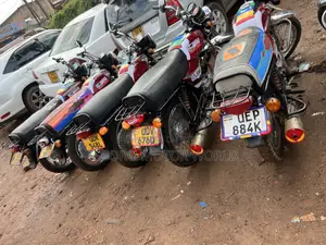 Bajaj Boxer 100 2020 Red