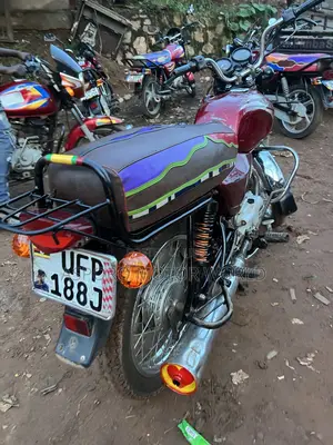 Bajaj Boxer 100 2022 Red