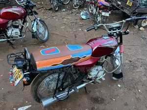 Bajaj Boxer 100 2018 Red