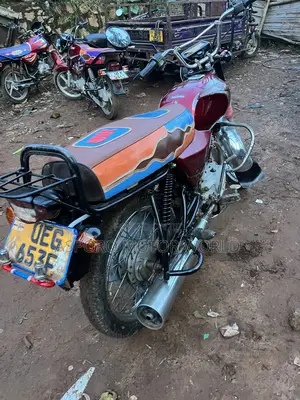 Bajaj Boxer 100 2018 Red