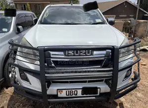 Isuzu D-MAX 2013 White